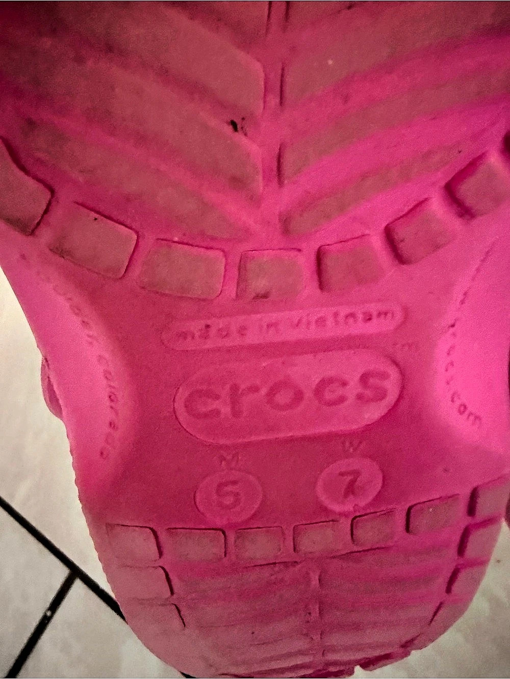 Crocs Classic Clog Pink W size 7 - Picture 3 of 3